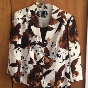 Floral 100% linen jacket. Black and brown